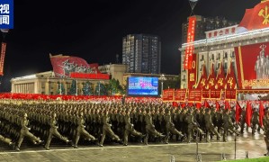 朝鲜举行盛大阅兵式，骑兵方阵整齐亮相